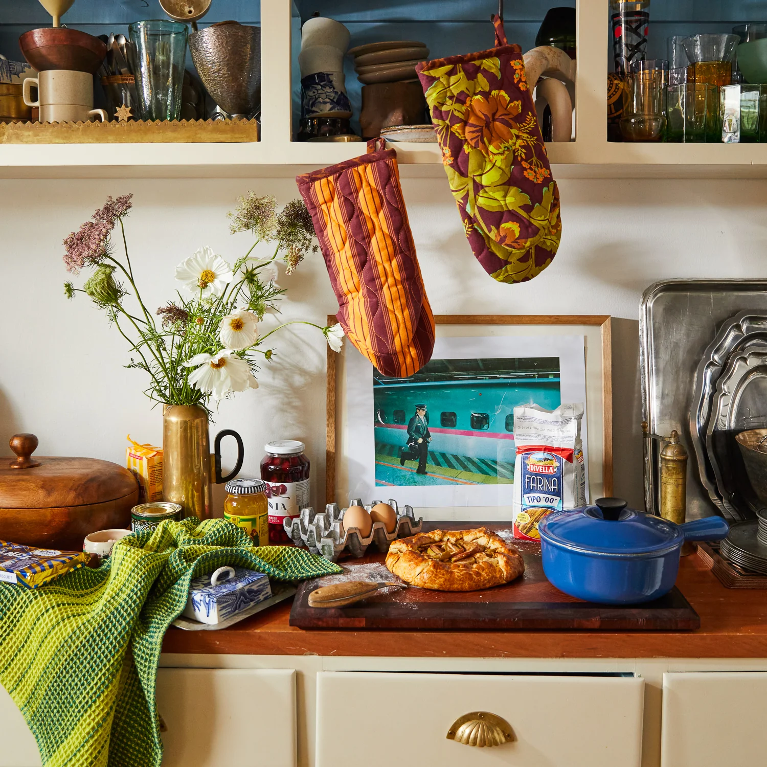 Brigitte Oven Mitt Set - Image 4