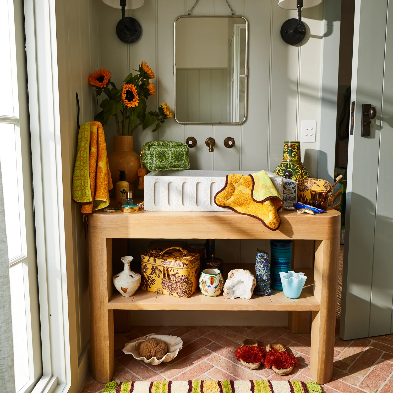 Delphine Large Vanity Case - Dune - Image 5