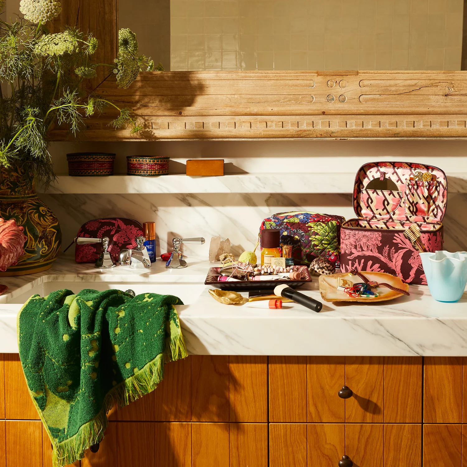 Delphine Large Vanity Case - Garnet - Image 6