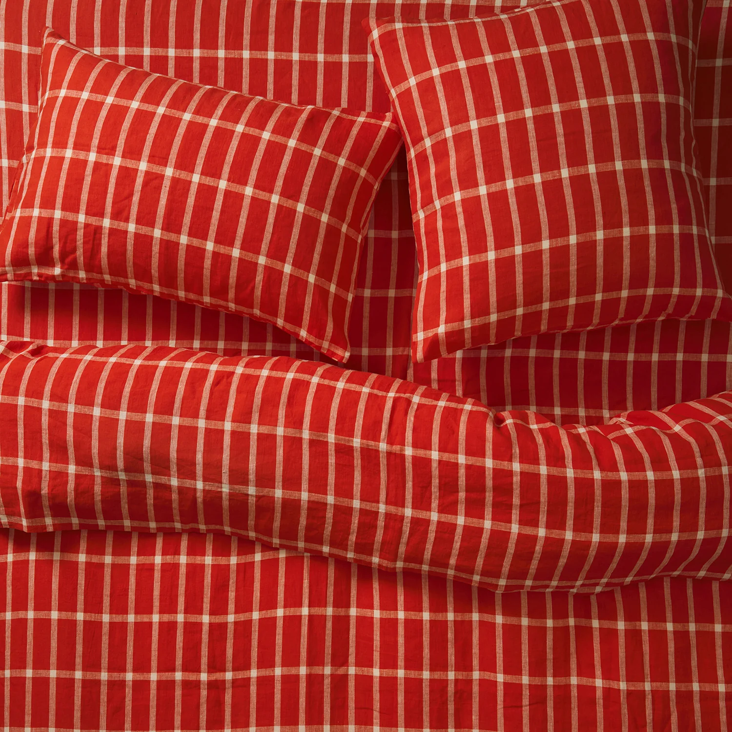 Remi Linen Pillowcase Set - Scarlet - Image 3