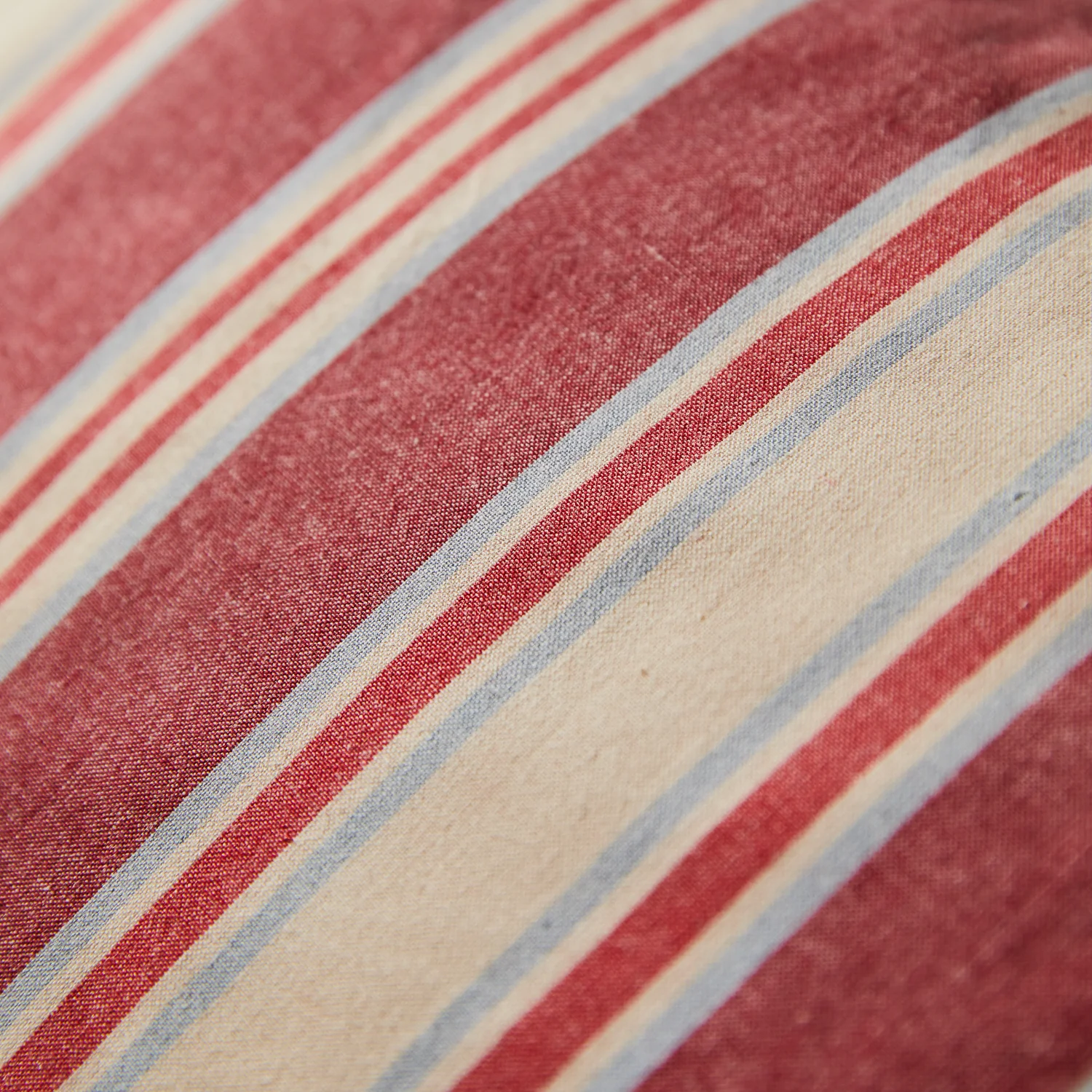Selene Cotton Euro Pillowcase Set - Crimson - Image 4